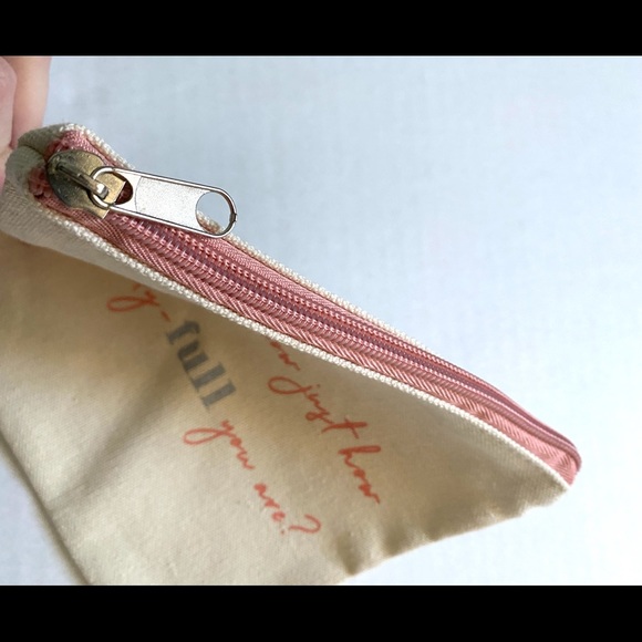 DEW Edit Canvas Pouch - Picture 4 of 8